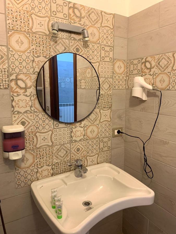 Cascina Bellaria Hostal *